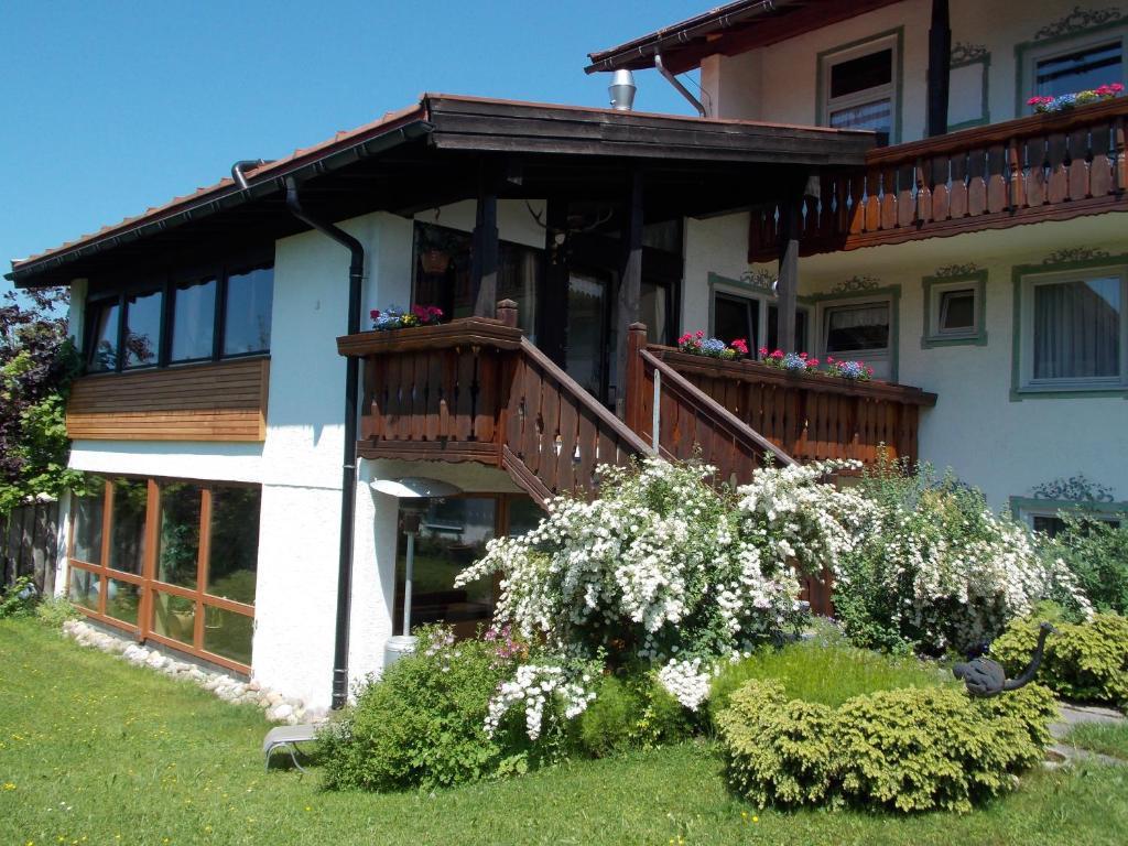 Hotel Landhaus Staufenblick Oberstaufen Exterior photo